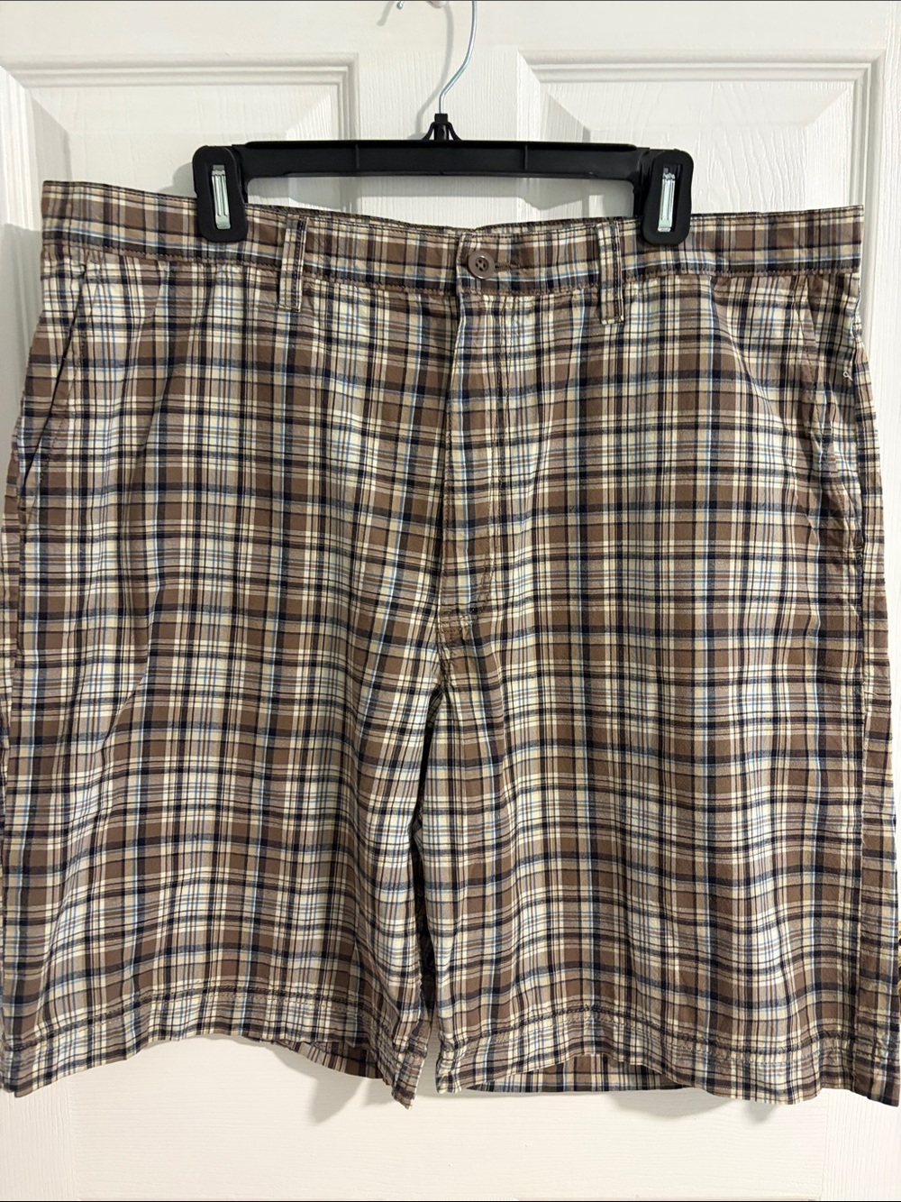 Sonoma Men's Brown Plaid Flat Front Shorts